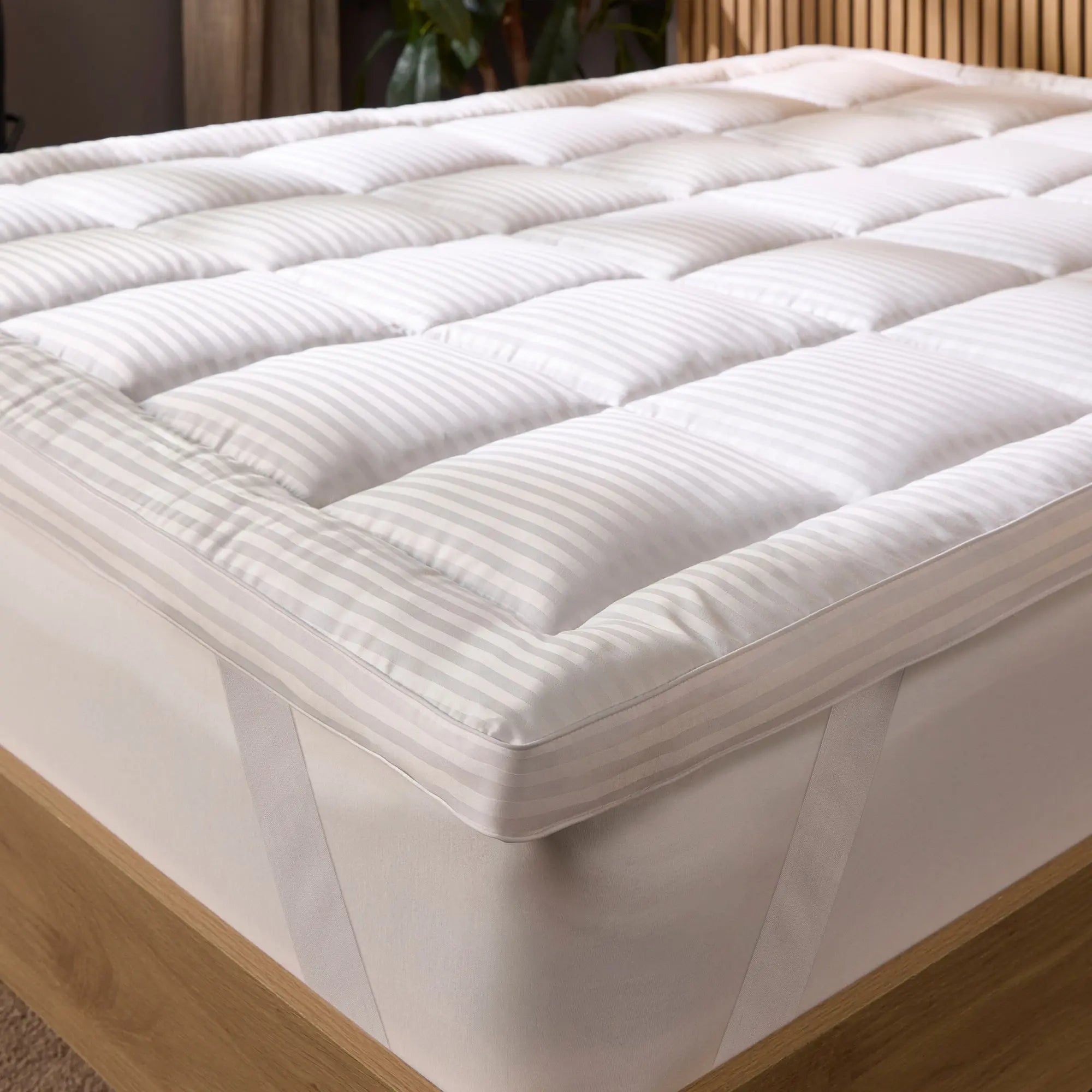 Luxurious Hotel 5cm Mattress Topper Snuggledown